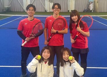 セサミテニススクール東久留米 ★普段通りの姿で働けます★
髪型、髪色は自由♪オシャレしながら働ける神職場！

履歴書不要！＆友達との応募も歓迎◎