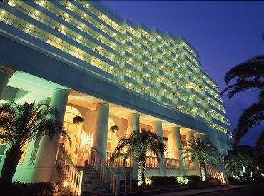 リゾートトラスト株式会社　勤務地：エクシブ淡路島 会員制リゾートホテルで
ワンランク上のリゾートバイトがかないます。
お客様からスタッフまで
きっとすてきな出会いがあるはず!