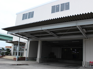 駅徒歩5分・広くて快適な自社倉庫★年齢不問＆未経験OK！服装・髪色自由で自分らしく働ける♪