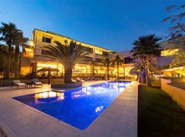 まるで海外のリゾート☆
魅力的な空間で一緒に楽しく働きませんか♪
未経験も大歓迎◎