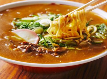 京一本店 働きやすい〈週・4h〜〉
サクッとランチ帯のみ勤務OK♪
家事・育児の間に働けます★
女性スタッフ大活躍中です◎