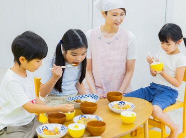 久しぶりにお仕事に復帰された方やシニア世代の方も活躍中です!
気になる方はお気軽にお問い合わせください♪
※画像はイメージ