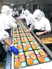 株式会社魚のぶ　ランチ亭 車で通勤OK！
1400円の高時給！
4時半～or5時～から勤務開始の方は早朝手当もあり！

出来ることが増えればどんどん昇給します♪