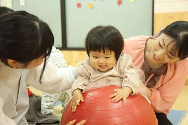 ベビーパーク有明ガーデン教室 福利厚生◎
働きやすさ重視！
楽しく働けて、
お得な社割とお給料Get♪♪