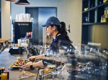 未経験でもご安心ください♪
優しい先輩スタッフが助けてくれます♪
※キャンバス 神戸三宮※