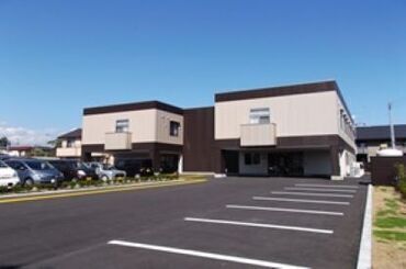 あきる野ケアセンターそよ風 ＼正規フルタイム社員の募集です！／
30～50代を中心に、全世代のスタッフ在籍！
世代を超えて、自然と打ち解けられる職場です＊