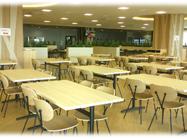 リフト操作に集中できるから安心♪
フォークリフト免許＆経験があればOKです！