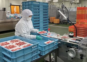 JA全農ミートフーズ株式会社　神奈川工場（01） いきなり全て一人で…なんてことはありません！
まずは、業務の流れを覚えることから始めましょう♪
少しずつ慣れていけばOK◎