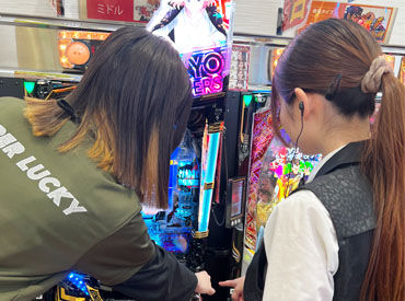 スーパーラッキー泉店 正社員でも髪色・ネイル・ピアス…オシャレ自由度◎
「正社員にはなりたいけど自分らしさは諦めたくない」そんな人にも◎