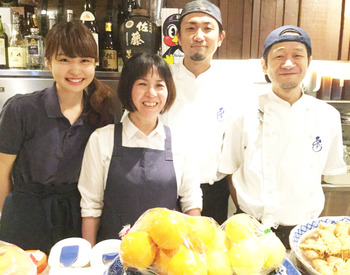■お洒落なダイニング居酒屋■
落ち着いた雰囲気の店内が魅力！
掘りごたつの席や個室など、
ニーズに合わせて用意しています♪