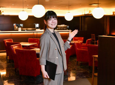 リジーグ 伊勢丹新宿店 香り立つコーヒーやワイン、ボリュームのあるバーガーなど、空間だけでなく素材にもこだわりを感じられます◎