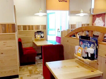 ＼周辺にはお店も多数！／
商業施設や飲食店など…
帰りの寄り道も捗っちゃうかも♪