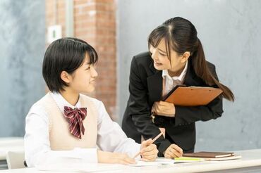 株式会社イング　※JR茨木周辺の小・中学校 教員免許や教育現場での経験は不要！
気軽に話せるお兄さん・お姉さんのような存在として活躍できます＊