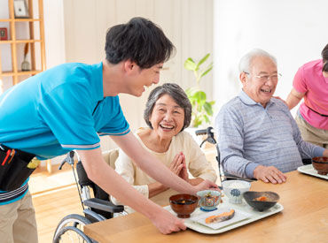 ＊髪型/髪色自由！
＊ピアス/ネイル可♪
⇒自分らしいスタイルのまま働けます☆
※画像はイメージ