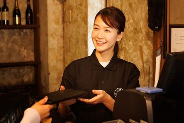 先輩STAFFも多数★
バイト未経験でもOK
ガッツリ稼げる職場です！