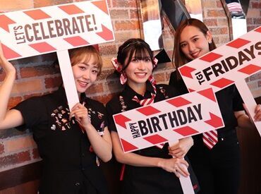 TGI　FRIDAYS　東京ドームシティ店【AP_1289_1】 毎日ワイワイ楽しく営業中★
他では経験できないことが
TGIで体験することができるかも！？
お気軽にご応募下さい♪