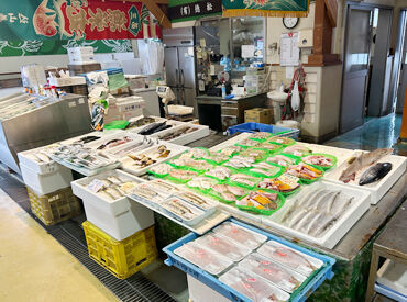 有限会社徳松　どーや店 朝だけのお仕事！家庭やプライベートとも両立しやすく
無理なく働けます！魚の種類や調理方法も自然に覚えられる◎