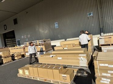 ＜業務拡大に付き大量募集！＞
幅広い年代、男女ともに活躍中◎
高時給で安定して稼げます♪