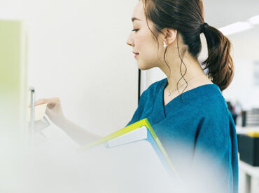 株式会社エサップ 服装・髪型・髪色自由！！
ピアスやネイルなどのオシャレもOK♪
自分らしいスタイルのまま、快適に働けます◎