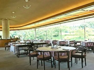 ゴルフ場だからといって特別変わったことはありません◎
落ち着いた客層が多いので
バタバタ焦らず働いていただけます♪