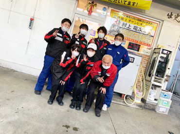 旭商事株式会社/本郷SS*943555 未経験やブランク復帰の方も
丁寧にサポートします★
明るい挨拶ができれば問題なし！