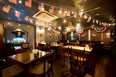 スペアリブハウス Howdy（ハウディ） 馬喰町店 人気のアメリカンダイナー☆*
スタイリッシュで居心地抜群+*
"写メも映える"雰囲気◎で気持ちよく働けるのも魅力*