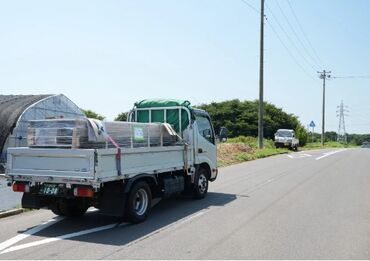最初は先輩の横に乗ることからスタートするので、
未経験や異業種からの方も安心して運転スキルを身に付けられます★