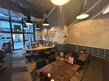 人気ラーメン店で働きませんか？
みんな最初は初心者同士なので
困ったときもサポートします♪