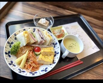 未経験歓迎!
チームで動くので分からないことあがあってもすぐに聞けるから安心♪