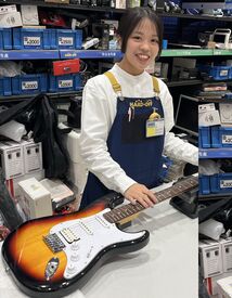 仲間と一緒に学びながら
楽しみながら働けます♪
＼アルバイトデビューも大歓迎／