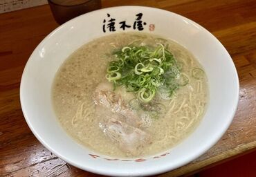 ワンコイン！？のラーメンで
地域の皆様に愛されるラーメン店♪
毎日、学生さんやサラリーマンの胃袋を満たしてます◎