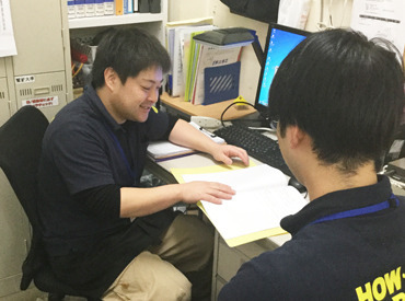 まずは、バックヤードからお任せ!
カンタンな作業から丁寧にお教えします◎
慣れてきたら売場づくりにも挑戦できますよ♪