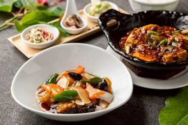 中国菜 桃花園（トウカエン）【001】 ホテル内のキレイなレストランでのお仕事★駅チカでアクセス抜群！20～60代まで幅広く活躍中！