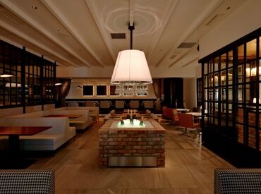 デートや記念日など…特別な日にも利用されるお店♪
大人のお客様も多く来店されるので、焦らず自分らしく働けます☆