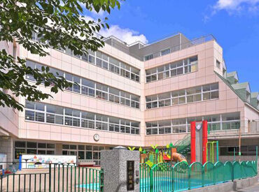 石川幼稚園 ＼昭和26年に開園した歴史ある幼稚園！／
豊かな経験と実績をもとに、幼児期に必要な教育・遊びを取り入れています♪