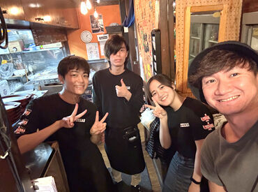 市ヶ谷テキサス 20代～40代のスタッフ活躍中！
とにかく楽しい職場です！
ホール、キッチン、店長のみんなが仲良し◎
長く勤務できる環境です★