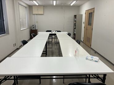 ブランクがあっても大丈夫！
「ちゃんとできるかな…」そんな不安も、
周りがフォローしながら一つずつ慣れていけます。