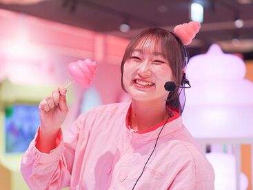 お子さん連れのファミリー層や
カップル・お友だち同士のお客様が多め♪
毎日たくさんのお客様がご来場中★