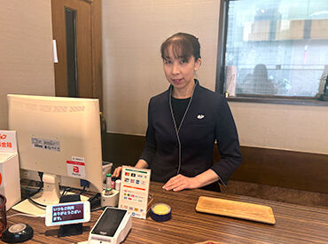 久々のパートの方でも大丈夫◎
お客様からの「ありがとう」が嬉しい
接客のお仕事であなたも笑顔に♪