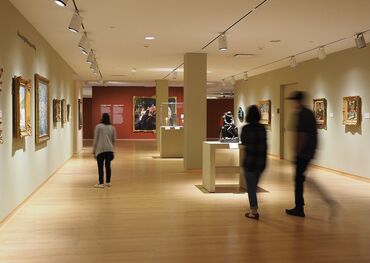 アート好きさん歓迎★写真展で働くチャンス！きれいめカジュアルOK＆休憩もしっかり♪