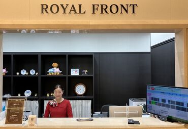 先輩スタッフがしっかりフォロー★
和やかな雰囲気で質問もしやすい職場です♪