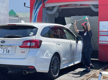 ENEOS Dr.Drive 御殿場ぐみ沢SS シフト希望はLINEでサクッと提出OK♪
生活に合わせて無理なく働けるので、
学生～主婦さんまで幅広い年代が活躍中です！