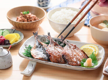 友達と一緒に応募も大歓迎！
シフトの後は絶品メニューを無料まかないで♪
おなかいっぱいどうぞ★
※画像はイメージ