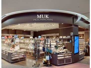 ＭＵＫＭＯＣＡＢＲＯＷＮ 【ＭＵＫＭＯＣＡＢＲＯＷＮ】でのお仕事！
イオンモール成田のお店だから
お仕事前後に買い物も♪
