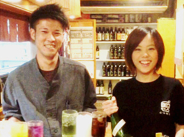 海鮮炙り屋　いぶき地 （長崎駅内）  九州のおいしい地酒もそろってます！
お酒に詳しくない人も、
働きながら覚えられるかも！