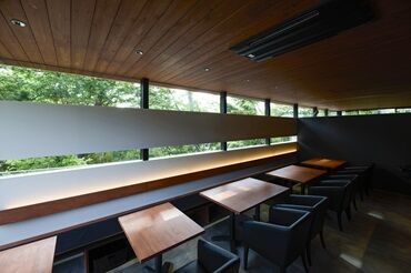 \自然に囲まれた癒しの空間で働きませんか?/
秋保の静かな環境にある、
カフェのようなおしゃれな蕎麦屋さんです♪