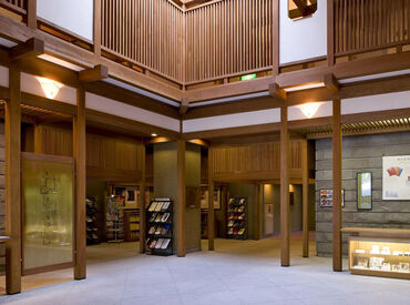 ロビースタッフは短時間のシフトも！
家事や趣味のスキマ時間を有効活用♪