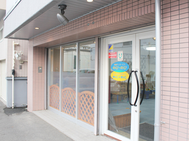 固定ルートで安心！
地理が分からなくてもまったく問題なし♪
送迎未経験から始めた先輩達もたくさん◎