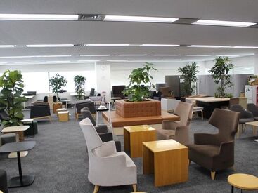 《充実した職場環境》
大型休憩室完備しています♪
福利厚生でネイルサロンが40%OFFなども!
⇒池袋にも該当店舗があります◎