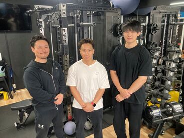 WELL AGING西18丁目店 髪色やヒゲも自由！
一人一人に合わせた指導やメニュー作成ができるので、働きながら自分自身も成長が可能◎

